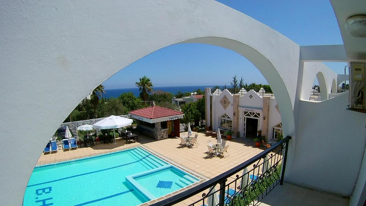 Bare Hill Holiday Apartments Krini Exteriér fotografie
