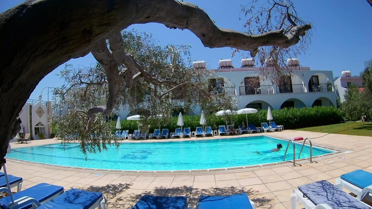 Bare Hill Holiday Apartments Krini Exteriér fotografie