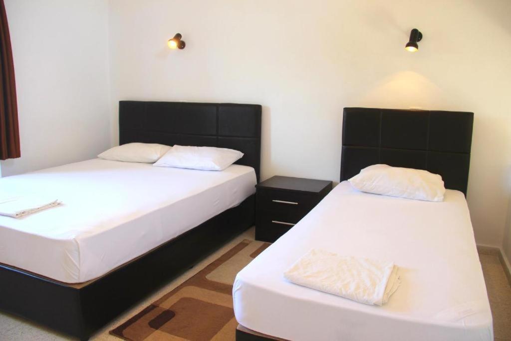 Bare Hill Holiday Apartments Krini Pokoj fotografie