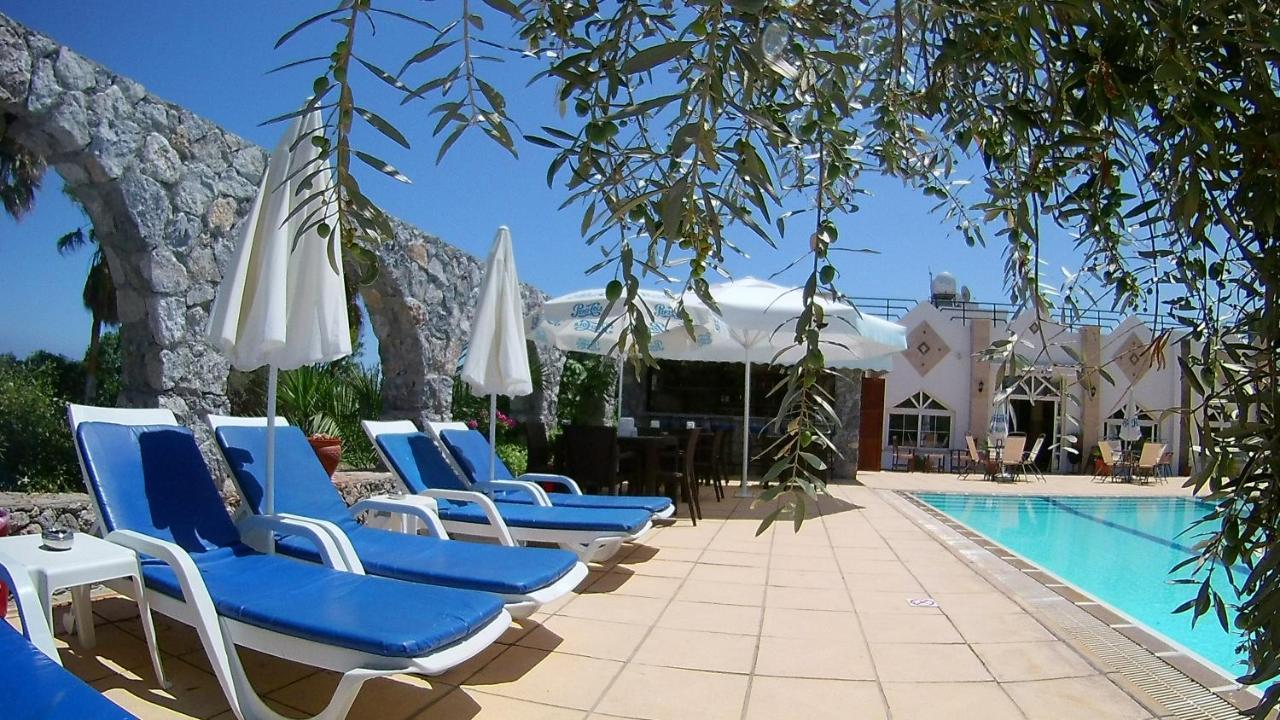 Bare Hill Holiday Apartments Krini Exteriér fotografie