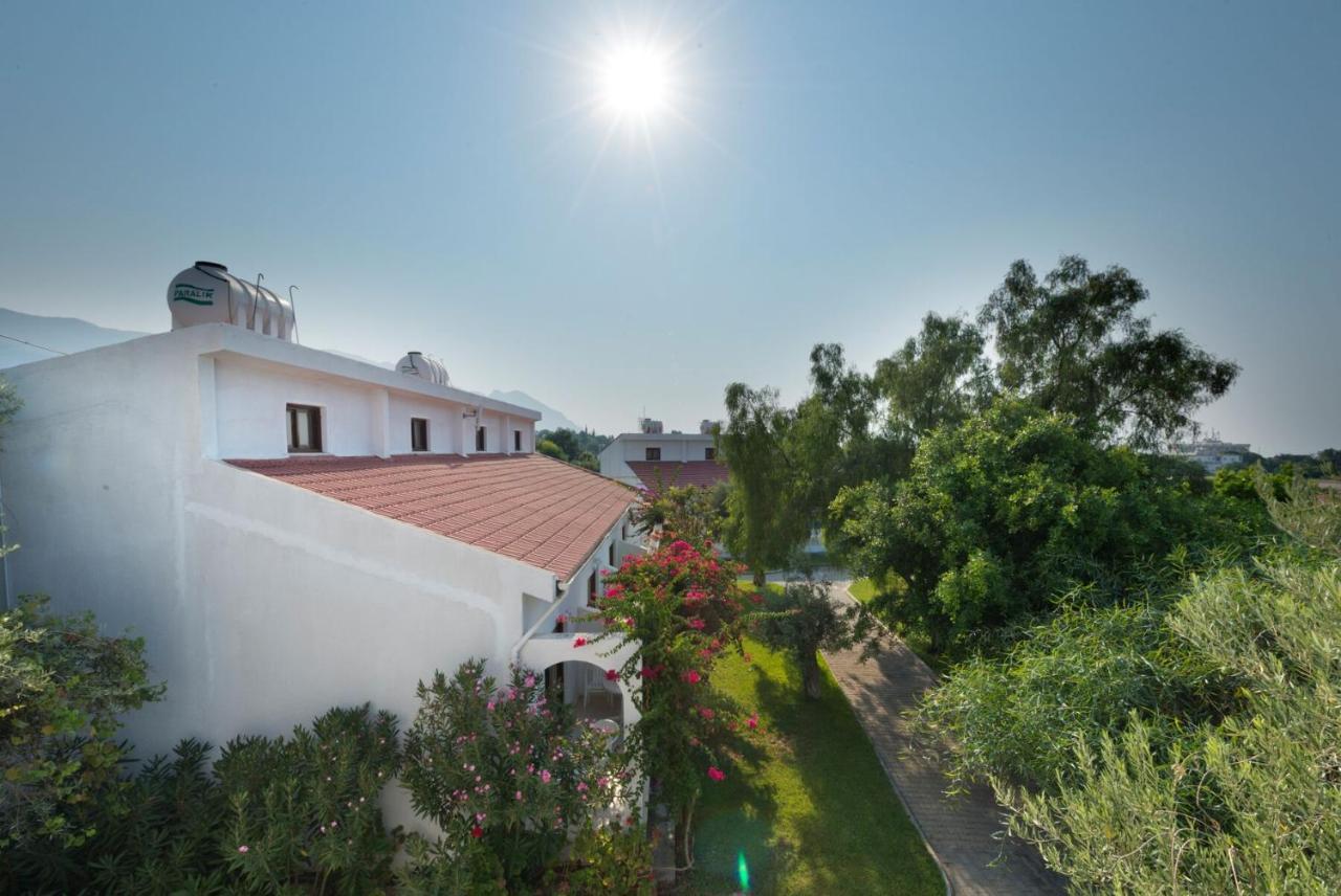 Bare Hill Holiday Apartments Krini Exteriér fotografie