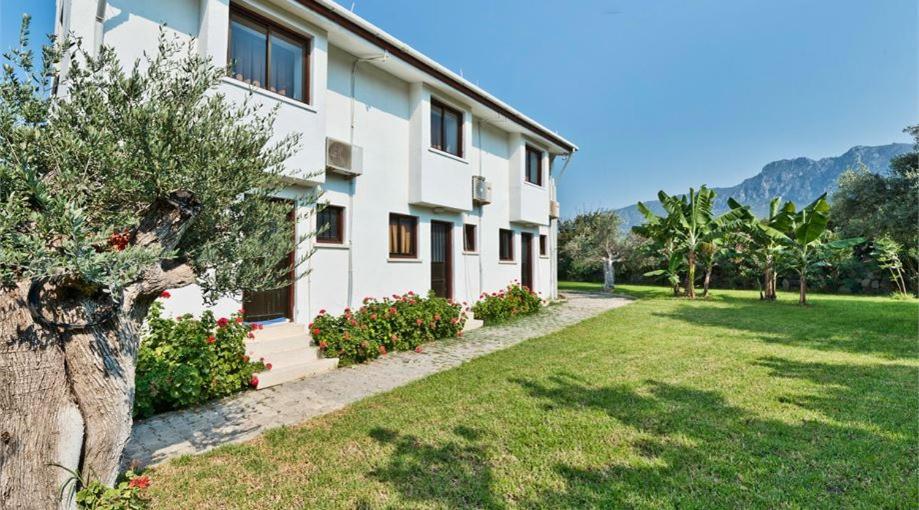 Bare Hill Holiday Apartments Krini Exteriér fotografie