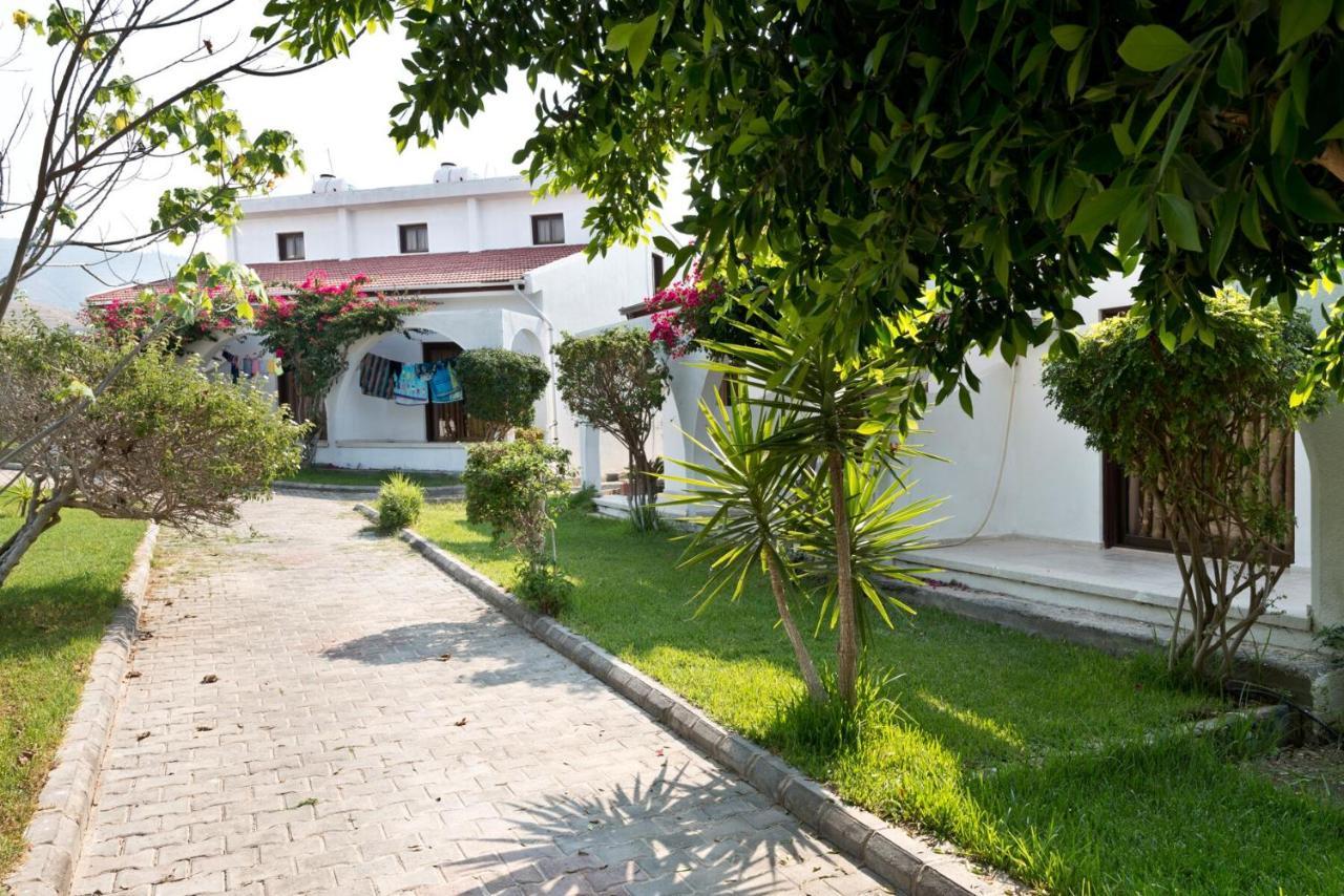 Bare Hill Holiday Apartments Krini Exteriér fotografie