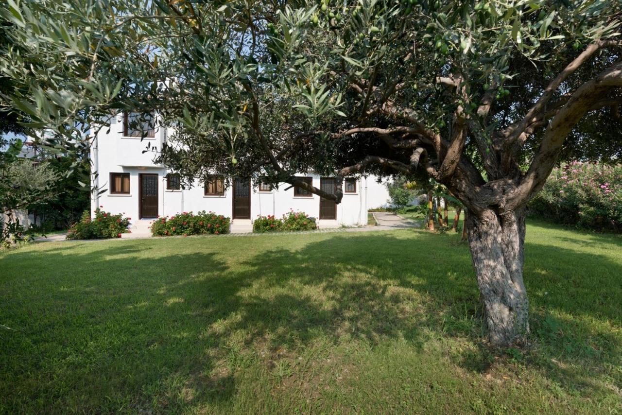 Bare Hill Holiday Apartments Krini Exteriér fotografie