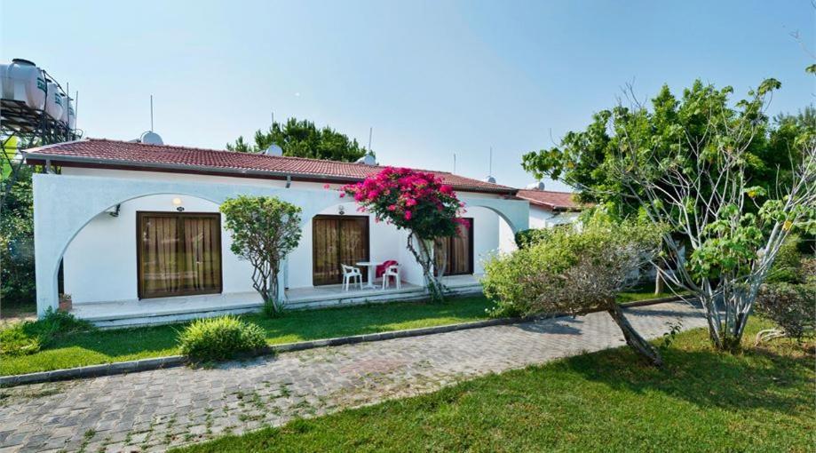 Bare Hill Holiday Apartments Krini Exteriér fotografie