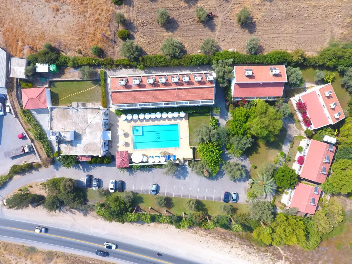 Bare Hill Holiday Apartments Krini Exteriér fotografie