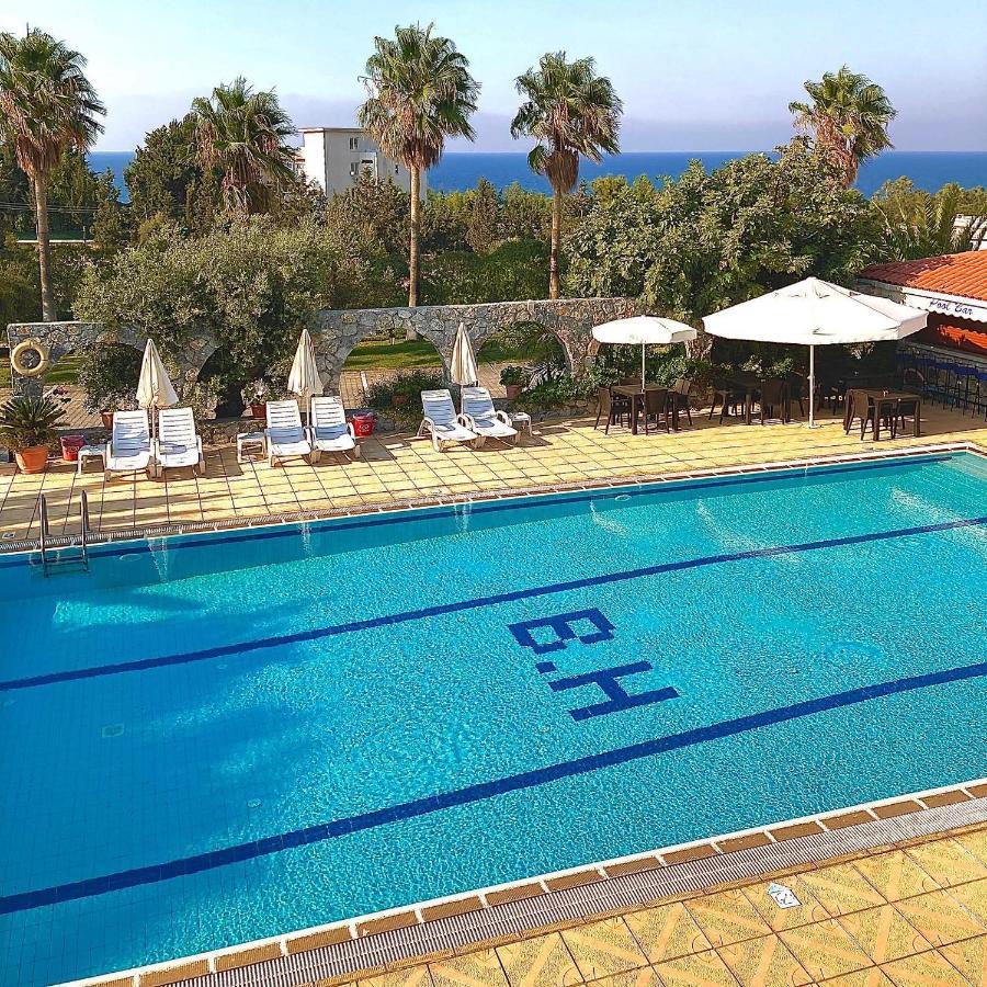 Bare Hill Holiday Apartments Krini Exteriér fotografie