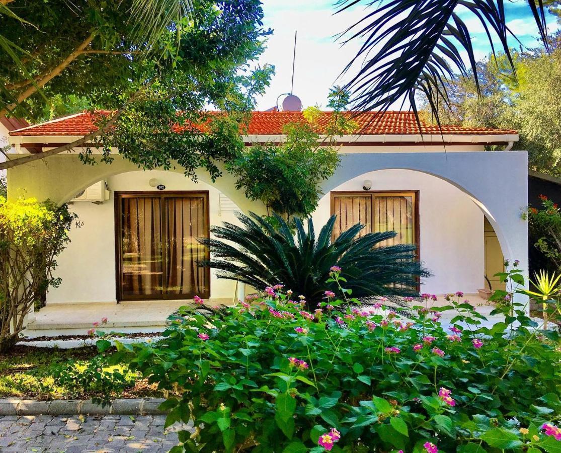 Bare Hill Holiday Apartments Krini Exteriér fotografie