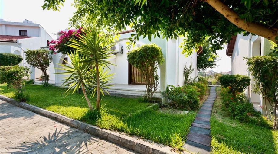 Bare Hill Holiday Apartments Krini Exteriér fotografie